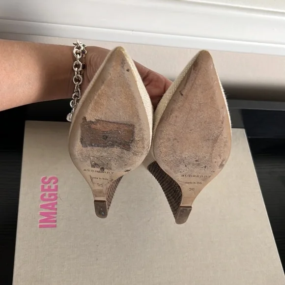Burberry ivory snake skin wedge heels - Picture 4 of 6
